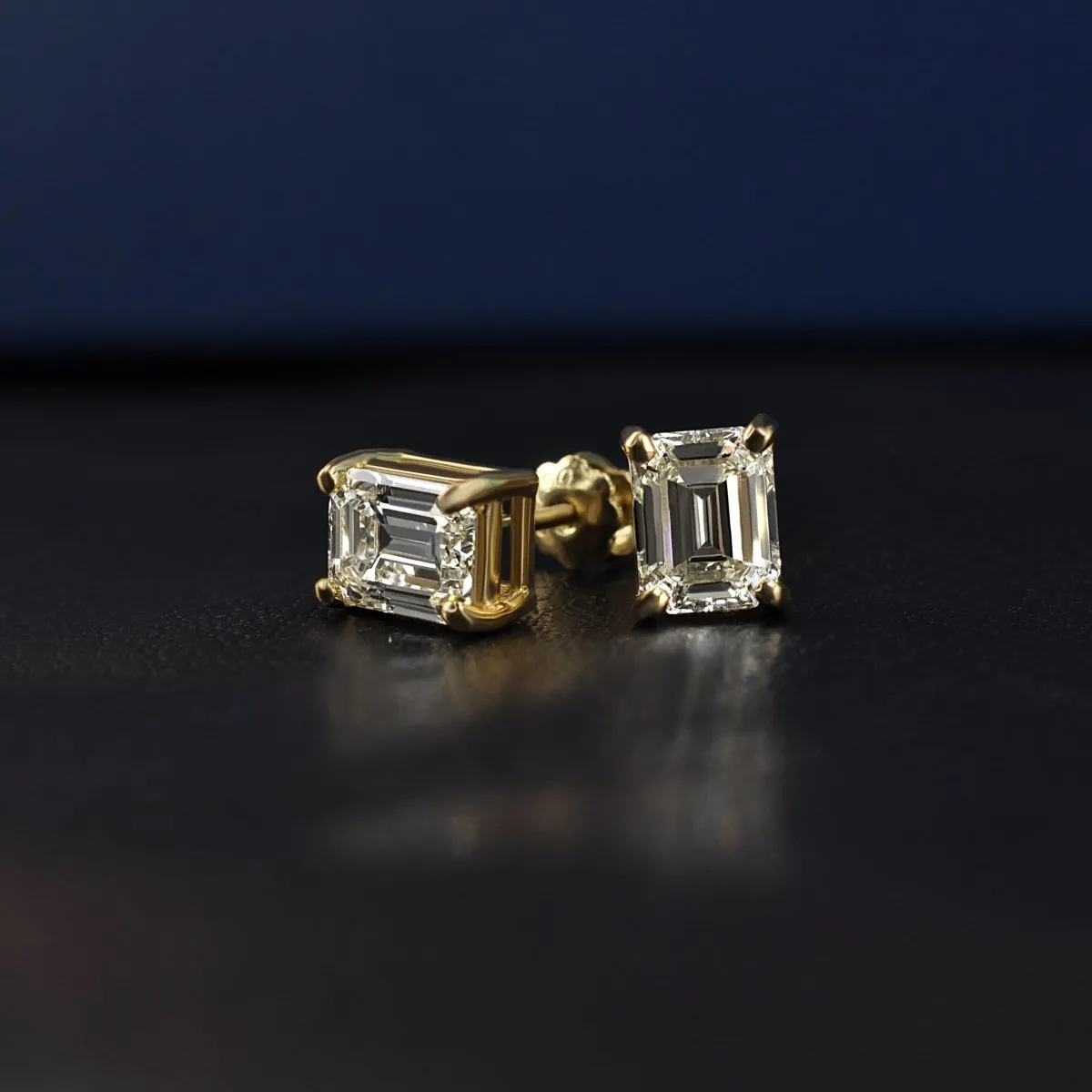 0.50-3.00 CT Emerald Cut Diamonds - Stud Earrings