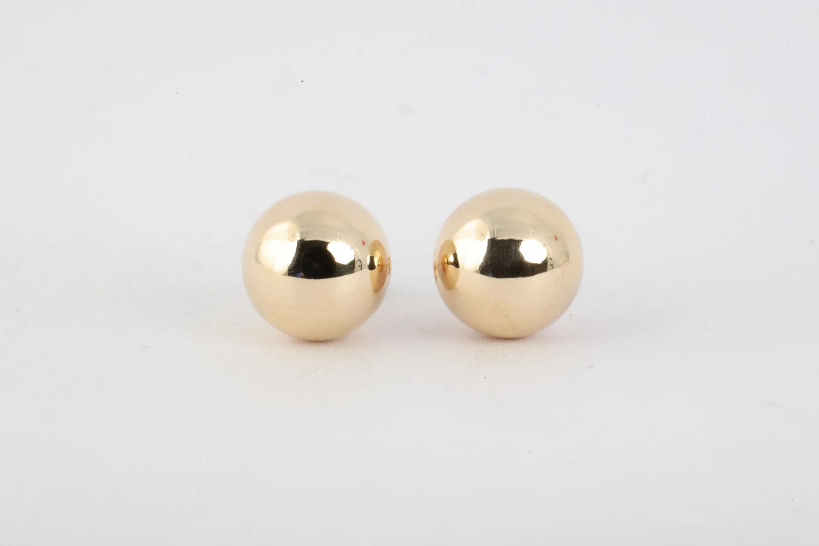 14k Yellow Gold Ball Stud Earrings (0.83g.)