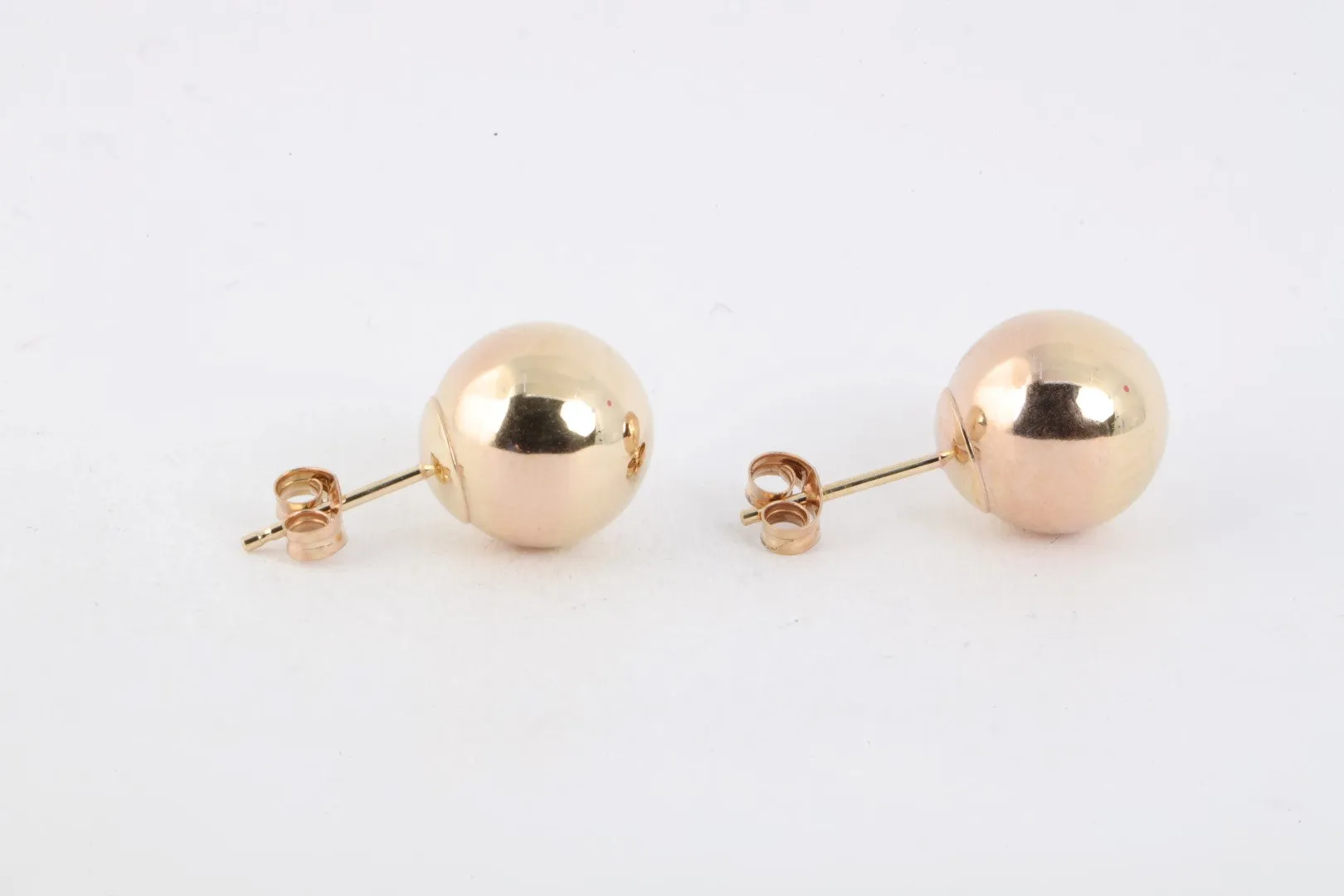 14k Yellow Gold Ball Stud Earrings (0.83g.)