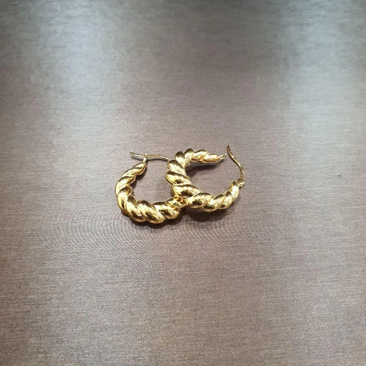 22k / 916 Gold Loop Earring High Polish by Best Gold Shop