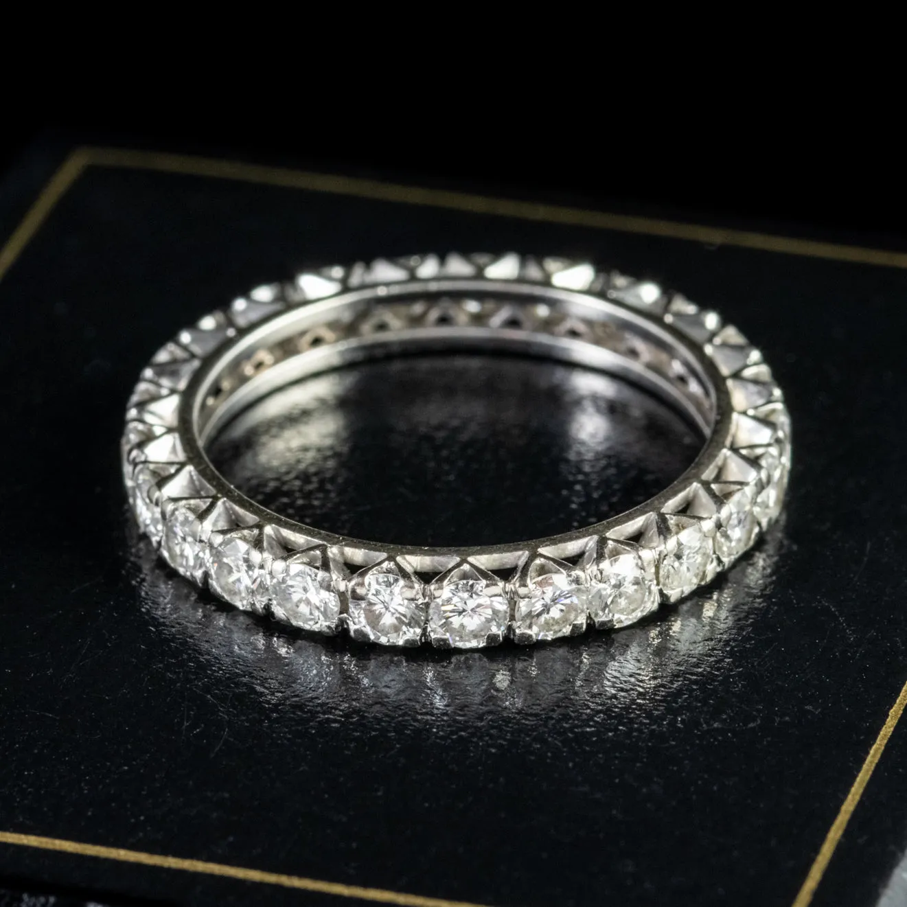 Art Deco Diamond Full Eternity Ring Platinum 1.70Ct Of Diamond Circa 1930