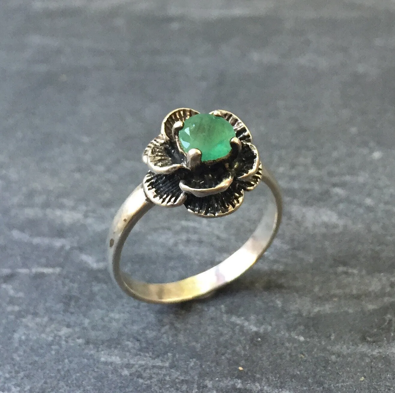 Emerald Flower Ring - Vintage Flower Ring - Rose Emerald Ring