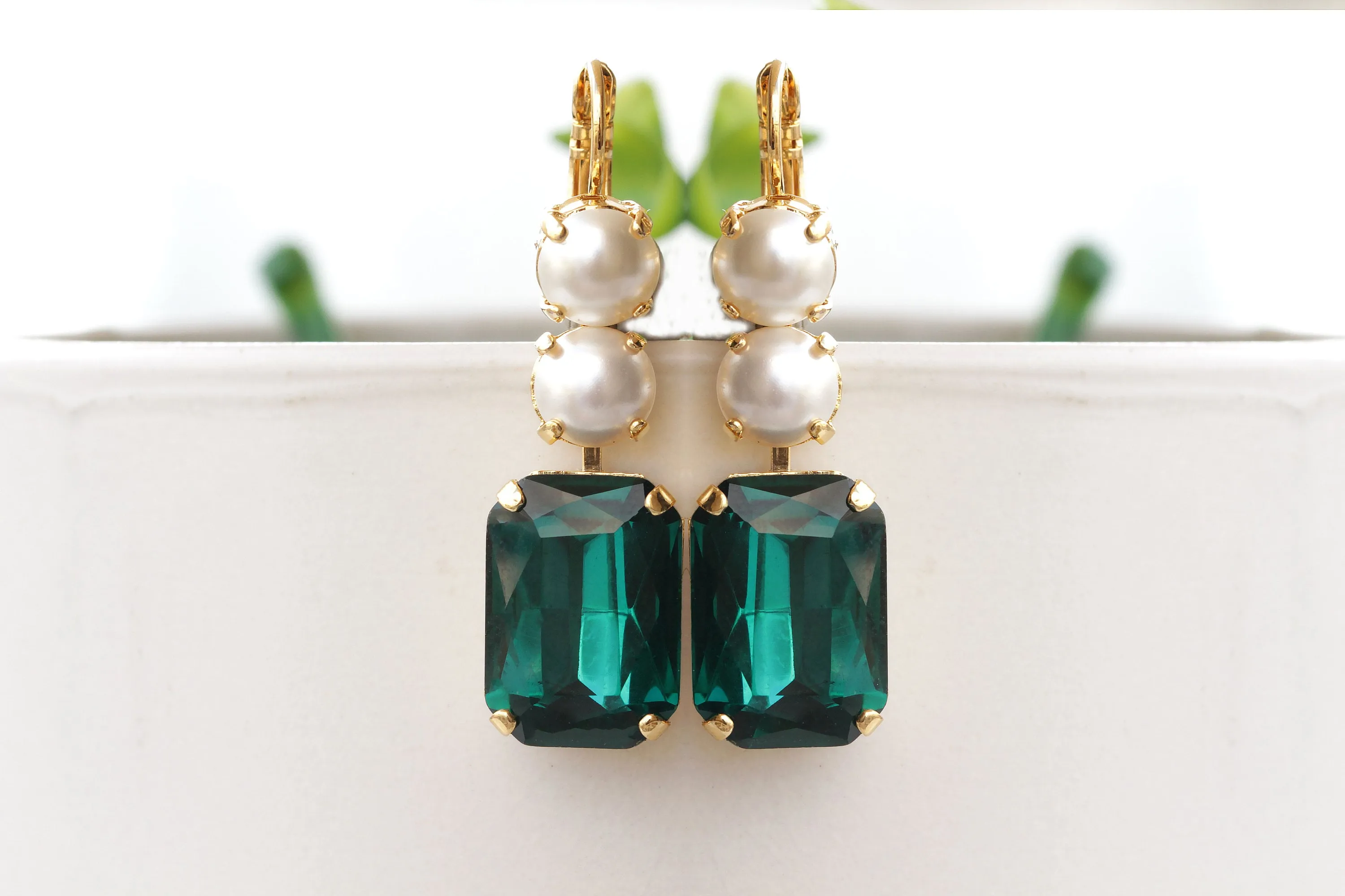 EMERALD PEARL EARRINGS