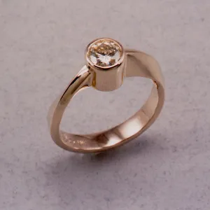 Möbius Bezel Solitaire Ring