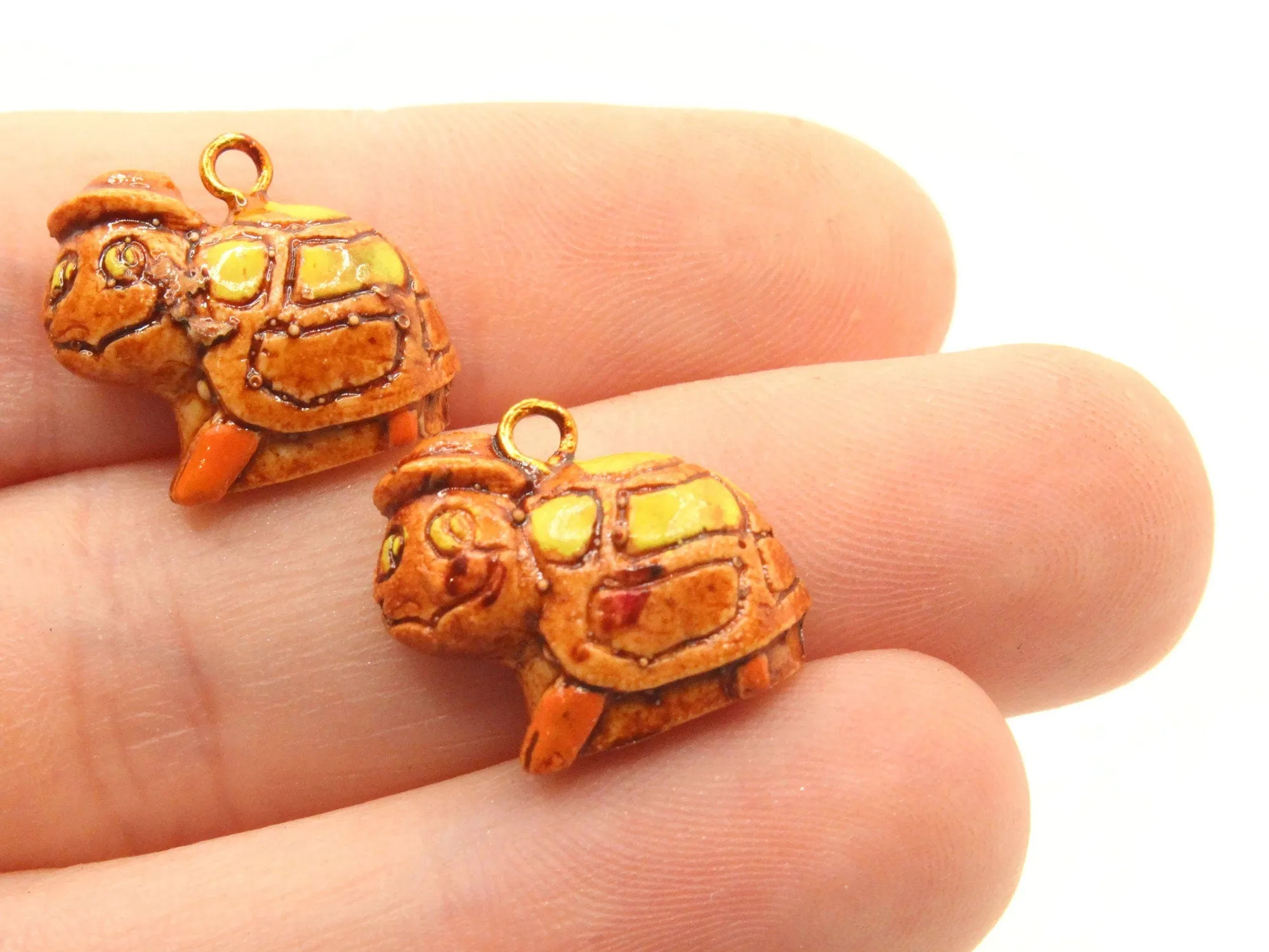 Plastic Turtle Pendants   Vintage Tortoise Charms