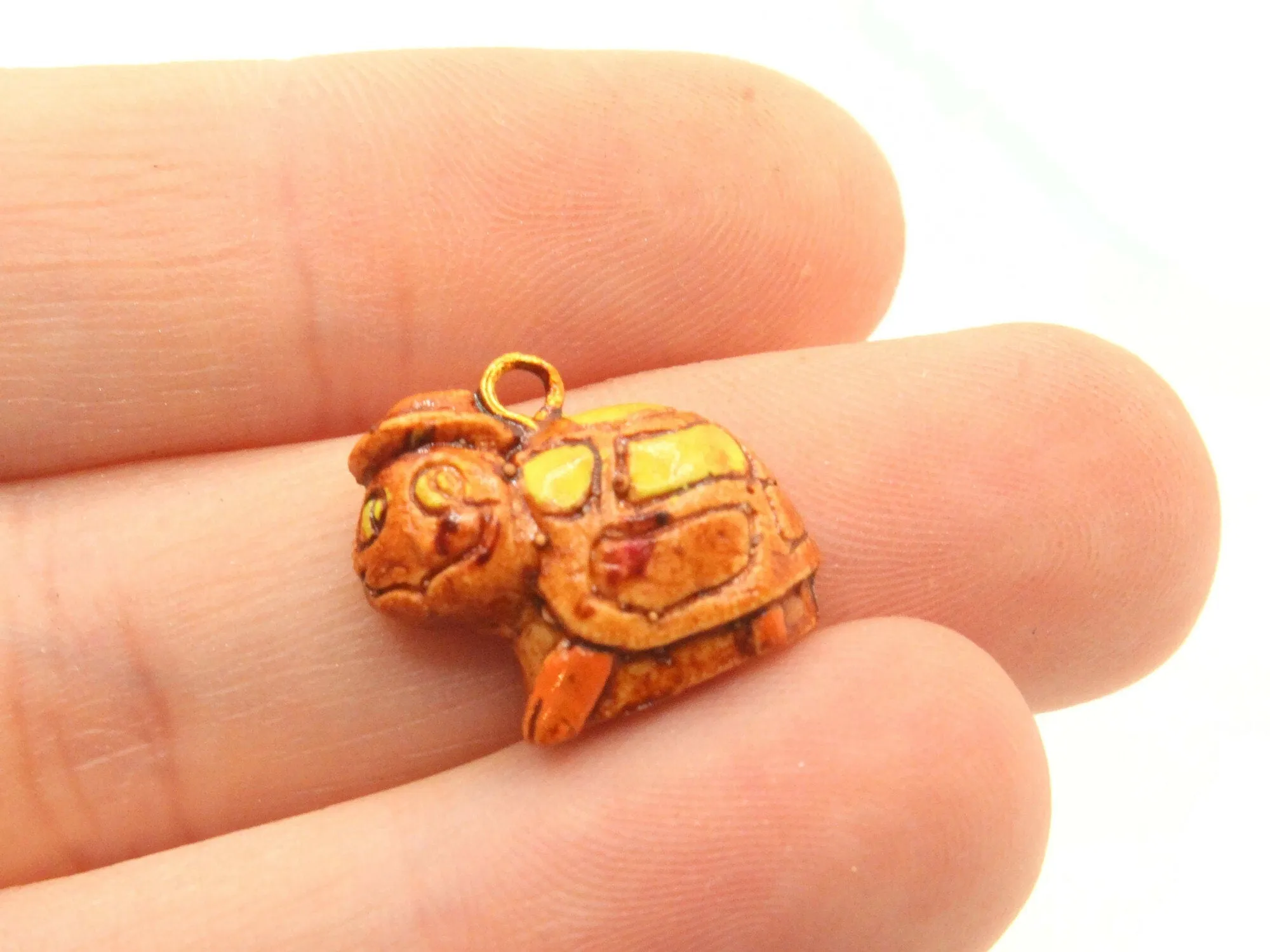 Plastic Turtle Pendants   Vintage Tortoise Charms