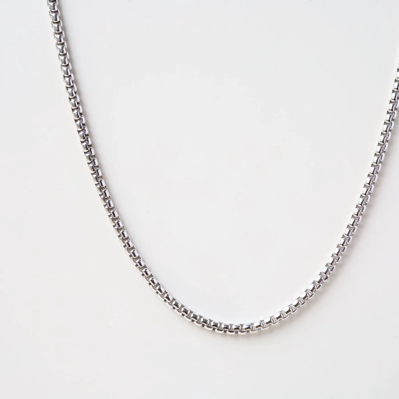 Rhodium Plated Silver Rounded Box Chain - 18"