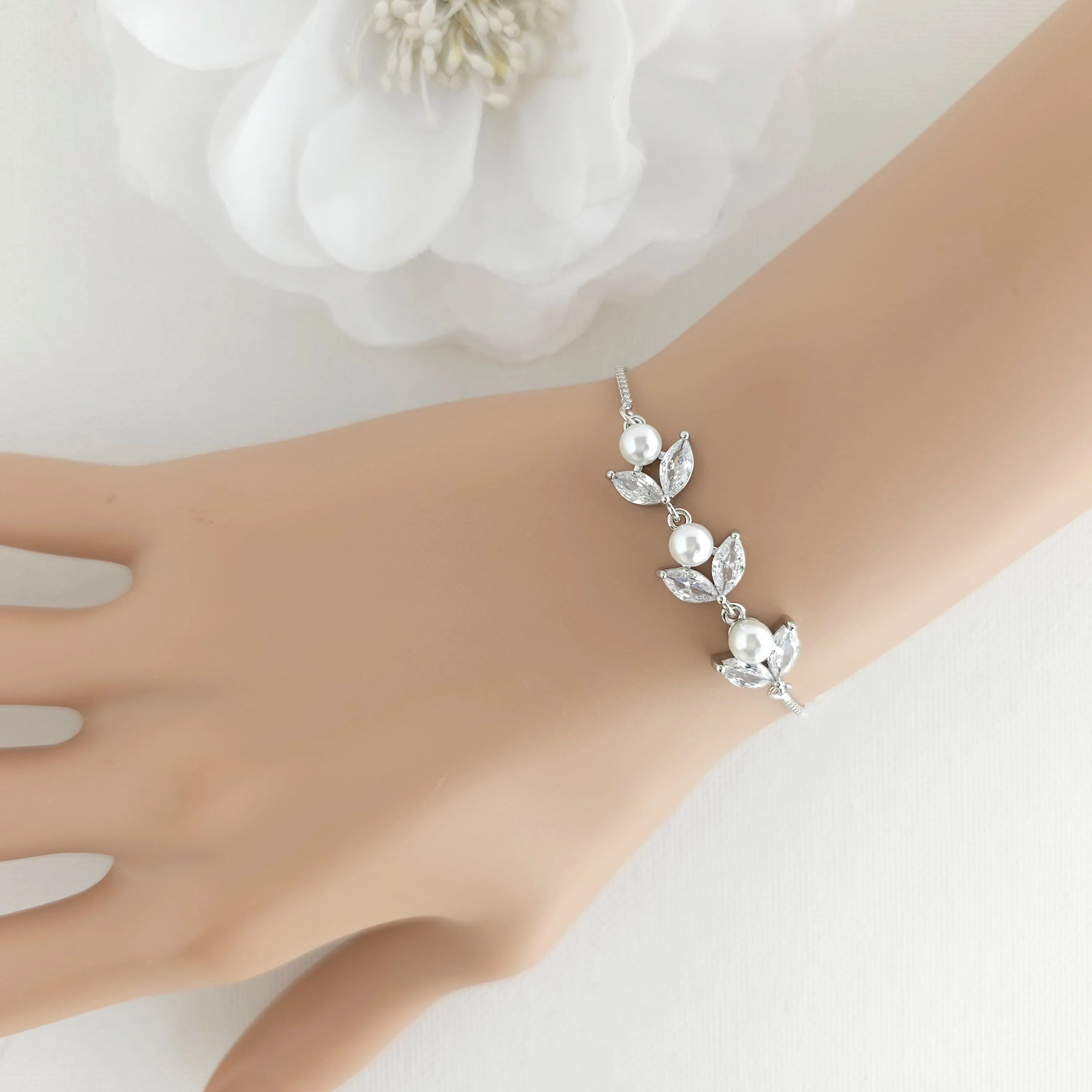 Silver CZ Leaf and Pearl Bracelet-Leila