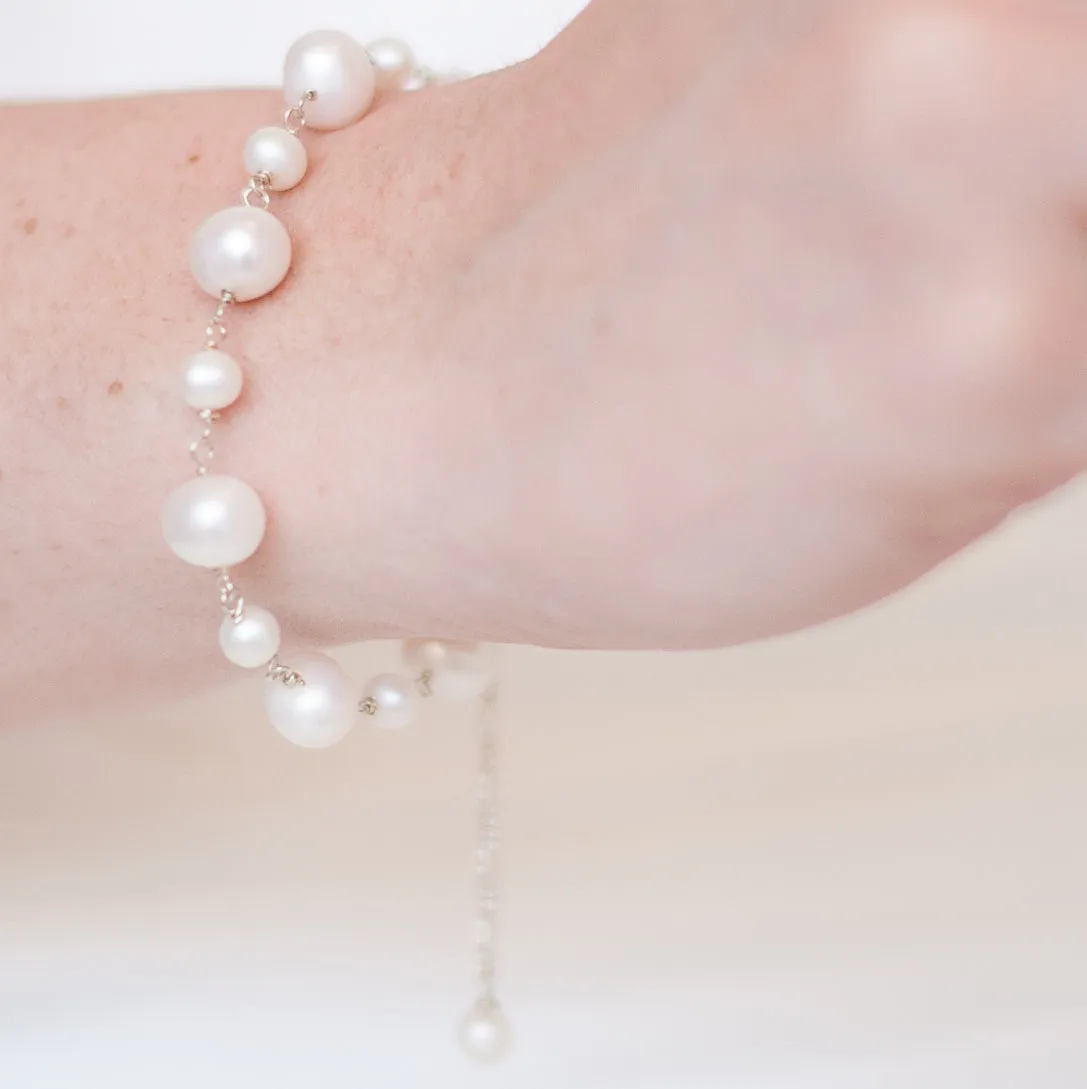 Simplicity Pearl Bridal Bracelet