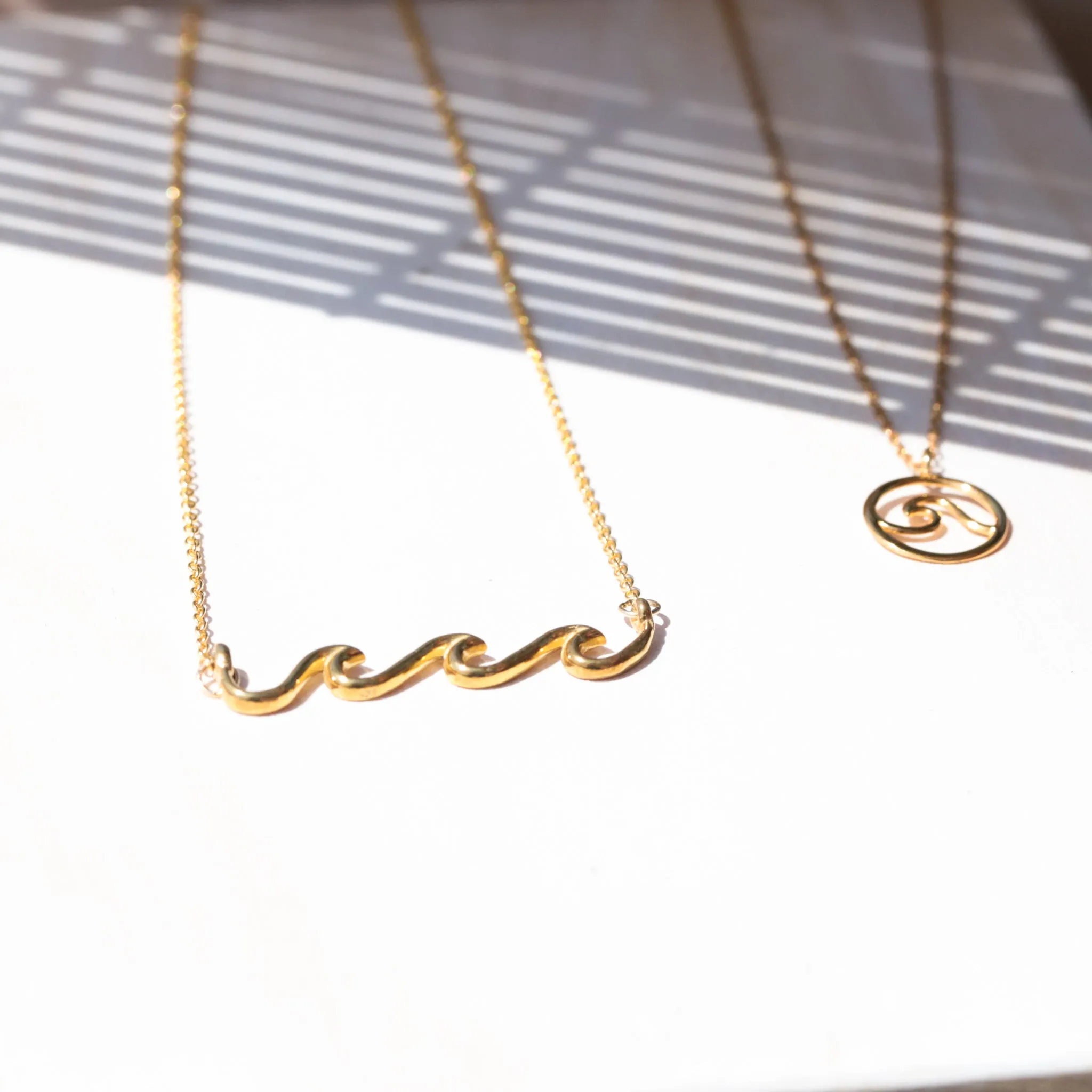 TRIPLE WAVE NECKLACE