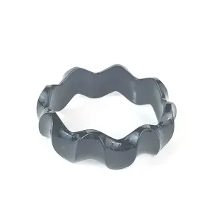 Wavy Bangle - Black